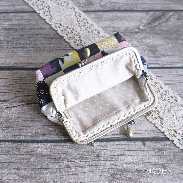 《送料無料》手提げがま口ポーチ*黒猫市松模様