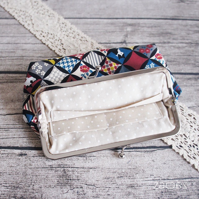 《送料無料》通帳がま口ポーチ*ハチワレと七宝文様