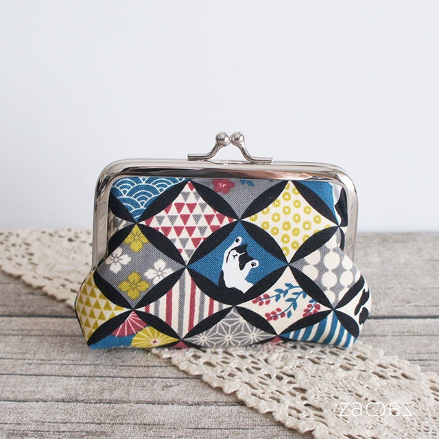 《送料無料》ミニがま口ポーチ*ハチワレと七宝文様