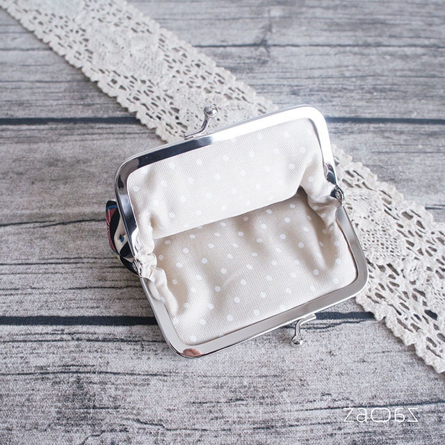 《送料無料》ミニがま口ポーチ*ハチワレと七宝文様