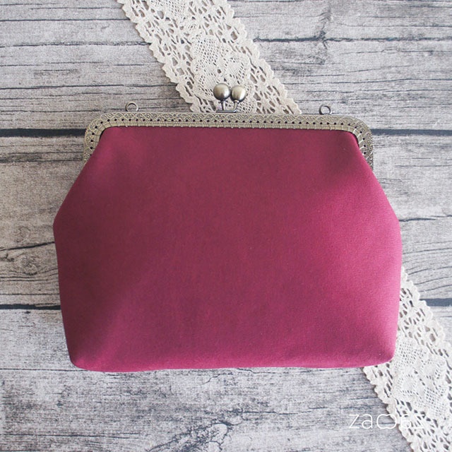 《送料無料》がま口ショルダーバッグ*黒猫と牡丹*ブラック