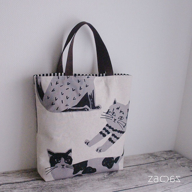 《送料無料》巾着トートバッグ*CATS*トラ猫とハチワレ