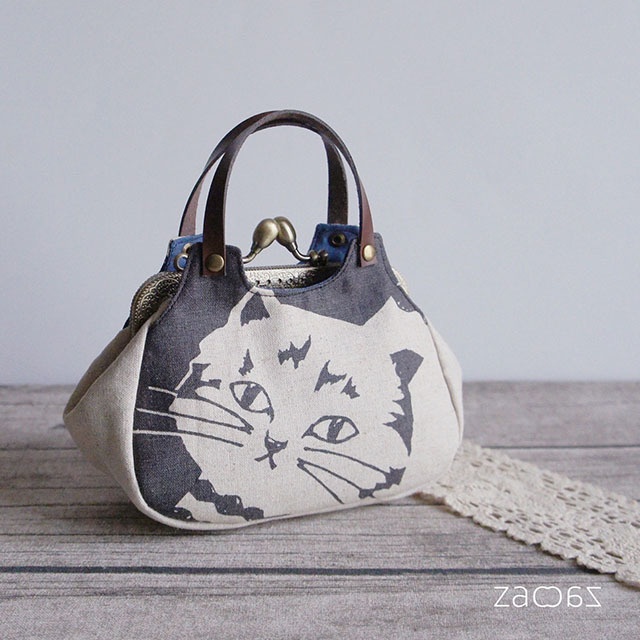 《送料無料》あおりがま口ポーチ*CAT-A