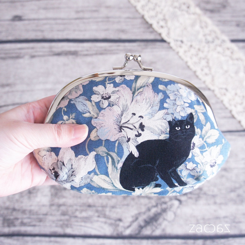 《送料無料》お得ながま口2個セット*黒猫と花畑ポーチ
