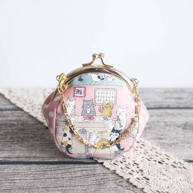 《送料無料》バッグチェーンがま口*猫と回転するお店