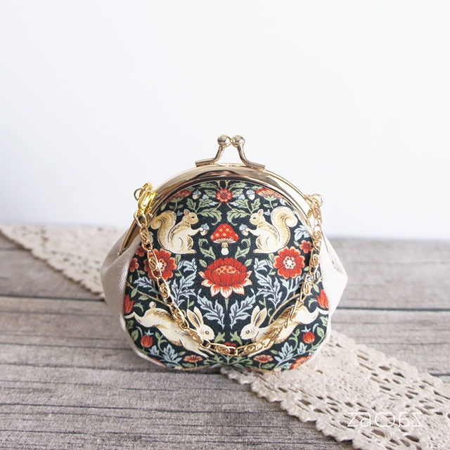 《送料無料》バッグチェーンがま口*兎とリス