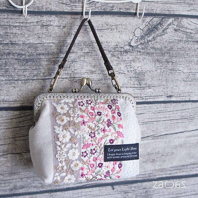 《送料無料》手提げがま口ポーチ*インド刺繍リボン*ピンク