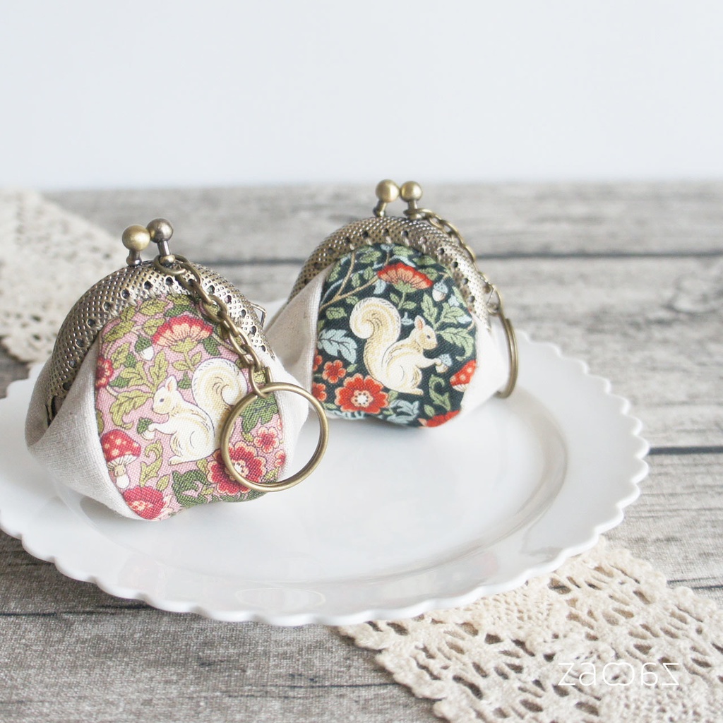 《送料無料》がま口キーホルダー*兎とリス