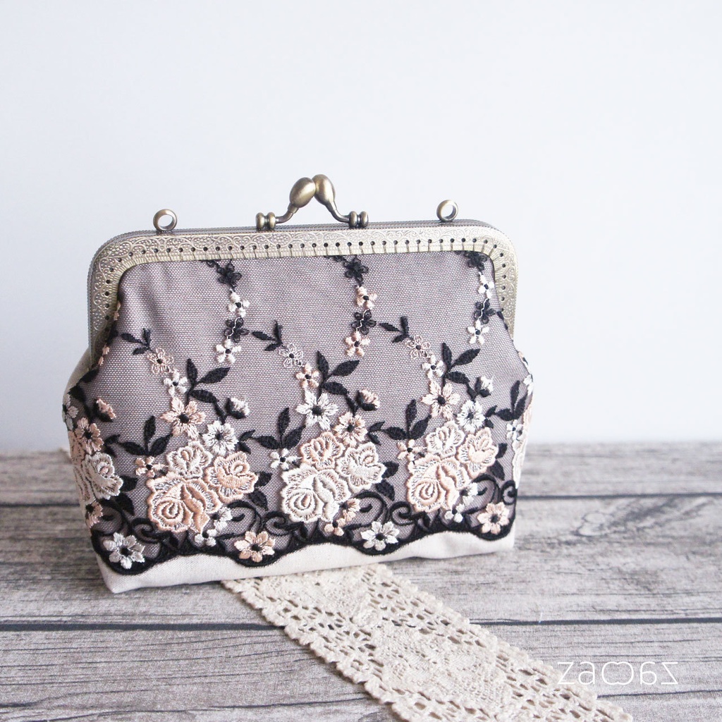 《送料無料》がま口マルチポーチ*ロマンチックローズ