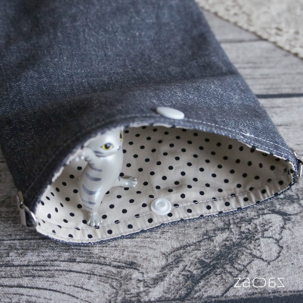 《送料無料》スマホショルダーバッグ*ひょっこり猫