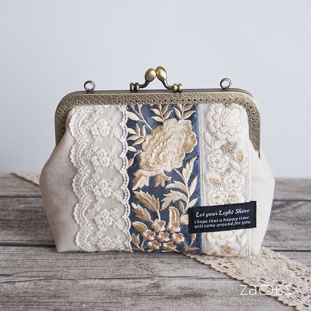 がま口マルチポーチ*インド刺繡リボン*ブルー