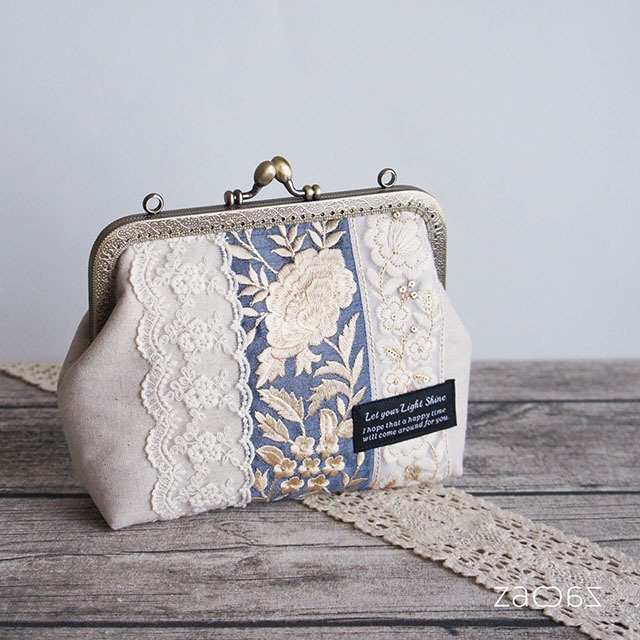 がま口マルチポーチ*インド刺繡リボン*ブルー