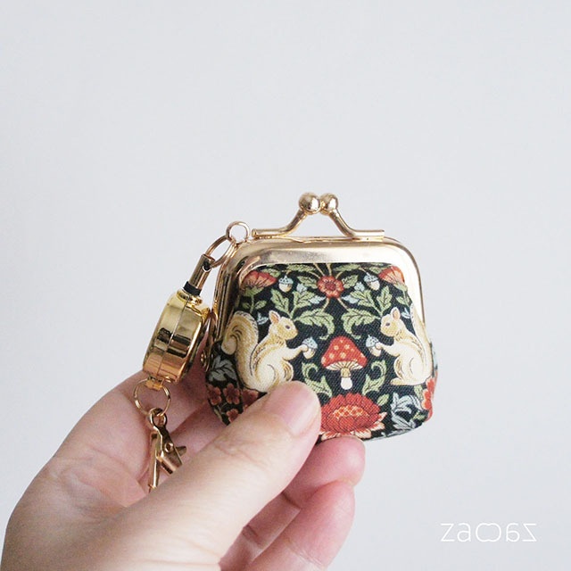 リールキーホルダー付がま口*兎とリス