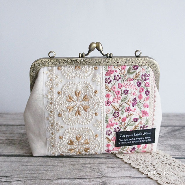 がま口マルチポーチ*インド刺繡リボン*アイボリー