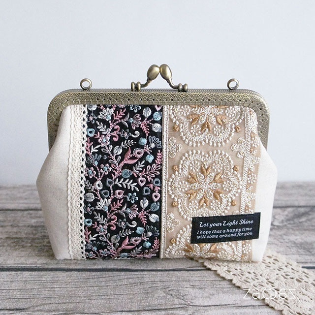 がま口マルチポーチ*インド刺繡リボン*ベージュ