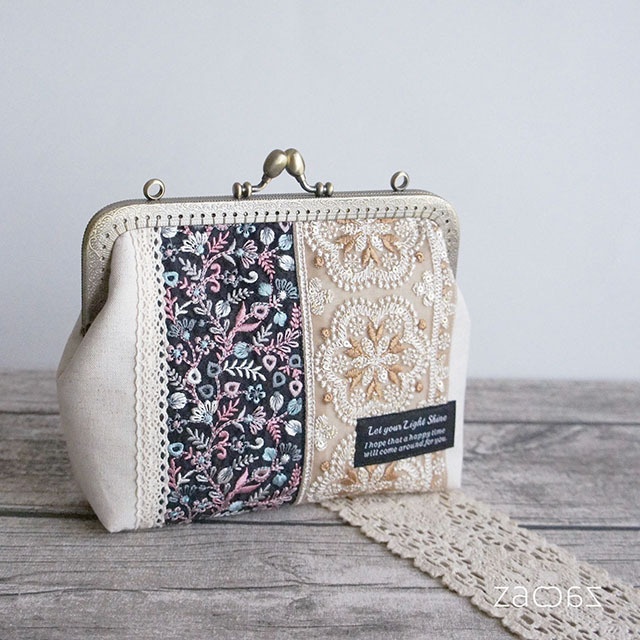 がま口マルチポーチ*インド刺繡リボン*ベージュ