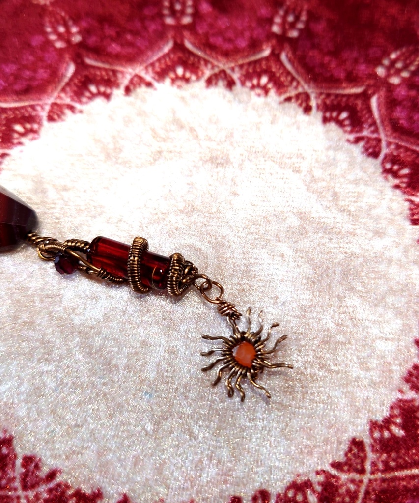 ★ツイステイメージアクセサリー スカラビア ネックレス