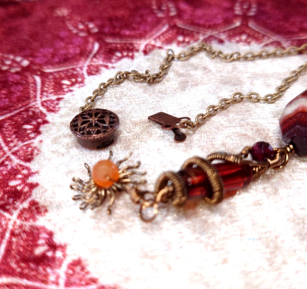 ★ツイステイメージアクセサリー スカラビア ネックレス