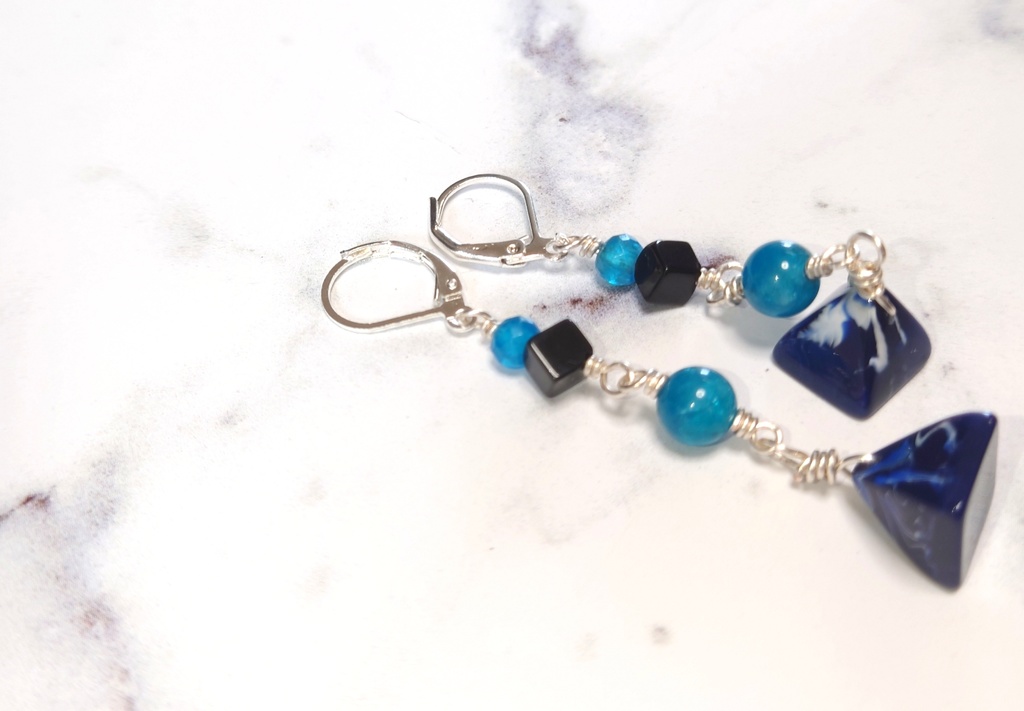 ★ツイステイメージアクセサリー イグニハイド ピアス