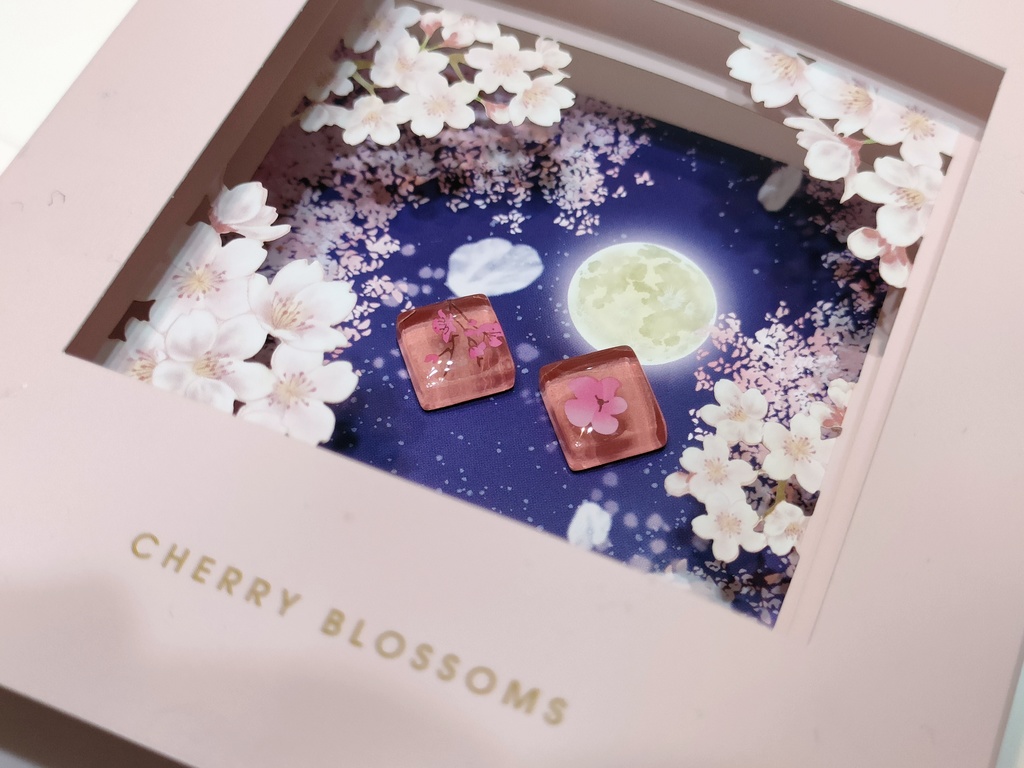 血桜概念ピアス