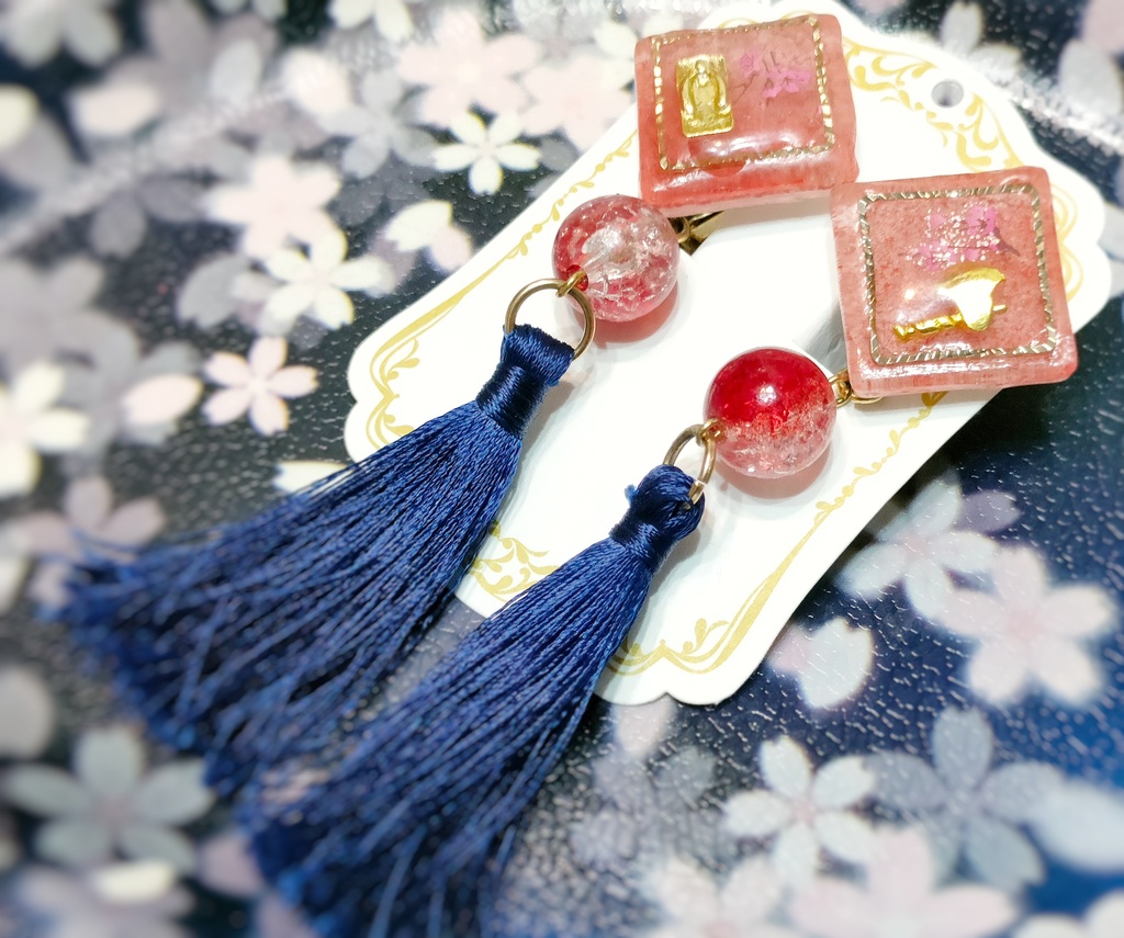 血桜と父水概念ガラスタイルタッセルピアス/イヤリング