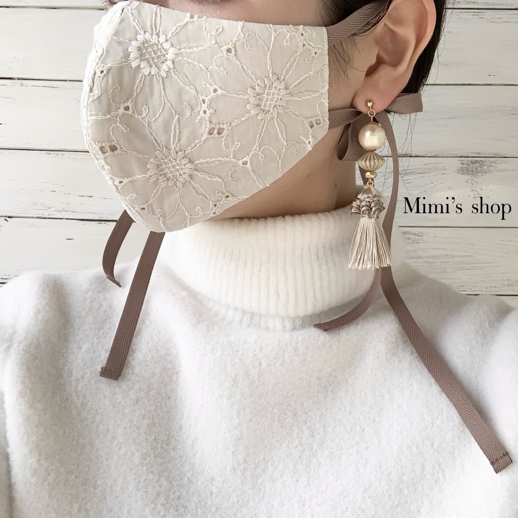 コットンレースの小顔見せリボンマスク ダブルガーゼ エクリュ グレージュ 花柄 肌荒れしない 洗える オールシーズン