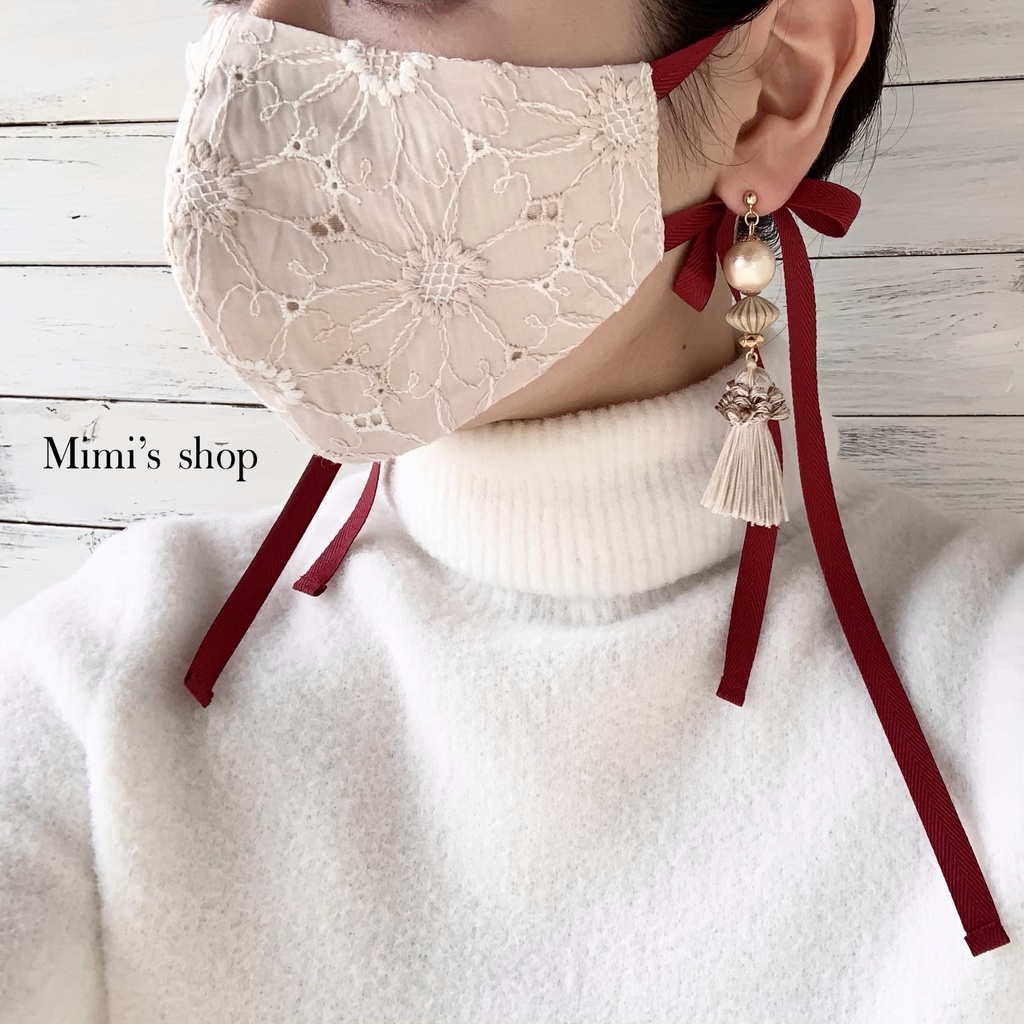 コットンレースの小顔見せリボンマスク ダブルガーゼ ピンクベージュ 花柄 肌荒れしない 洗える オールシーズン