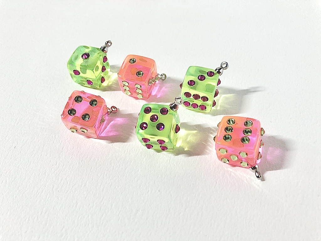 【特価】ネオンダイスピアス/イヤリング