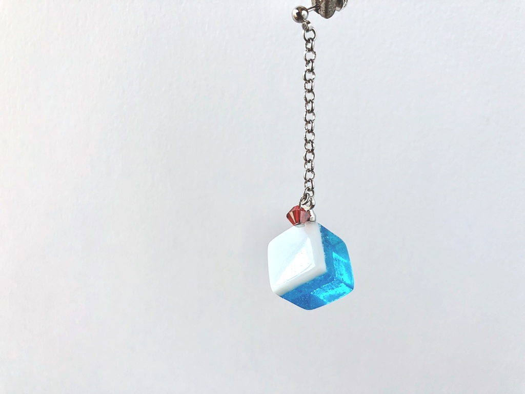 CUBEクリームソーダピアス/イヤリング