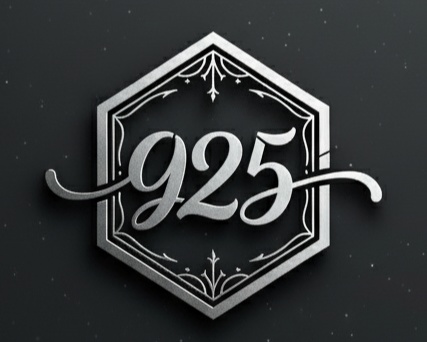 925